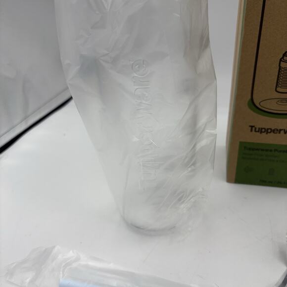 Tupperware Pure & Go Water Filter Bottle 25 oz 750 mL Straw & Filter Clear G4 - Picture 6 of 8